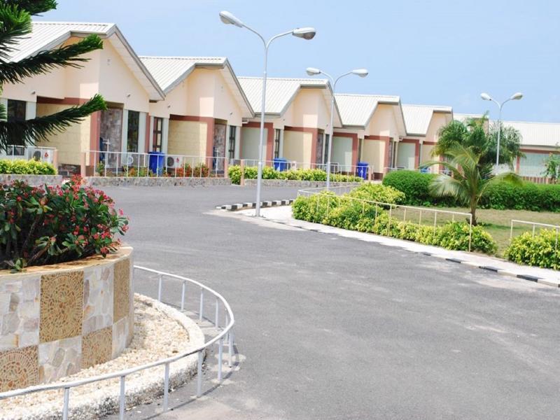 Whispering Palms Resort Magbon Экстерьер фото
