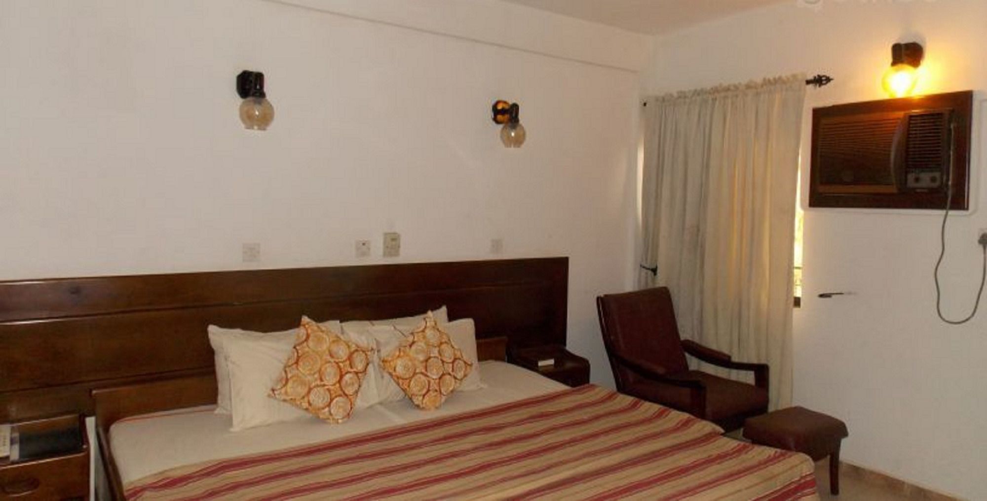 Whispering Palms Resort Magbon Экстерьер фото